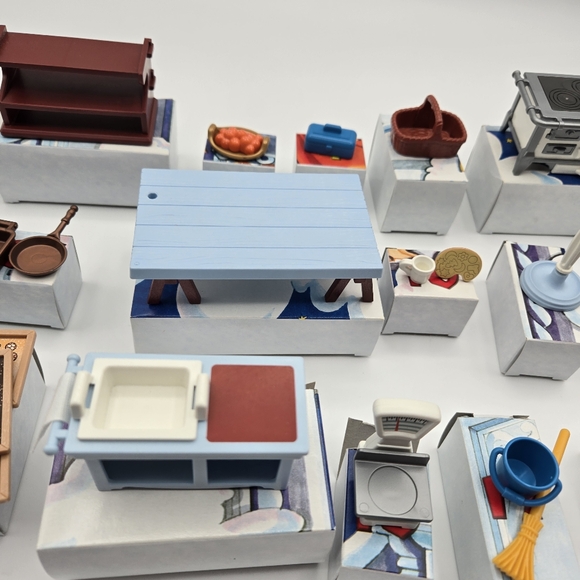 Vintage 1999 Playmobil 3978 Advent Calendar Playset Angel Santa Bakery Set - Picture 6 of 16